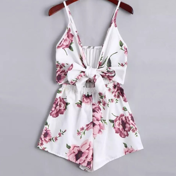 Bloomin’ Floral Romper - Picture 1 of 3